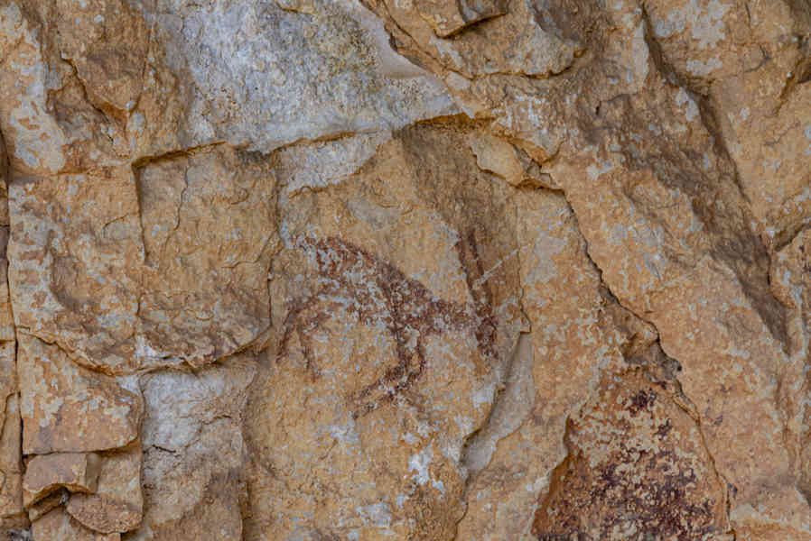 Castelló de la Plana - Ares del Maestrat - cova Remígia 02